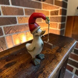 New Christmas Goose Figurine TII Collections Holding “Hug Me” Sign Country 3700